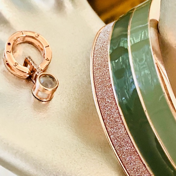 Vintage Microscopic Love Pendant & Glitter Bracelet - Picture 2 of 16